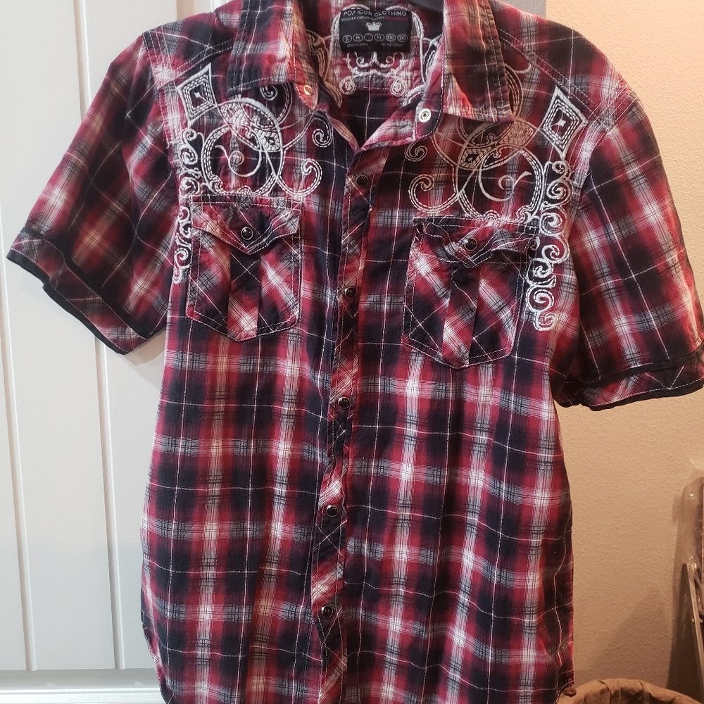 The Buckle - Pop Icon Clothing - Short Sleeve Button Down - Size Large